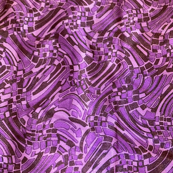 2.5yards of purple soft & satiny polyester fabric - Picture 2 of 3